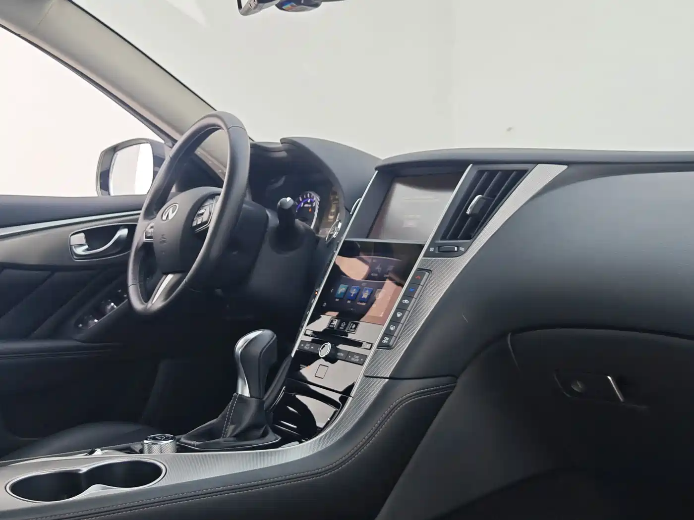 Infiniti Q50L 2018 2016 Model 2.0T Progressive Edition