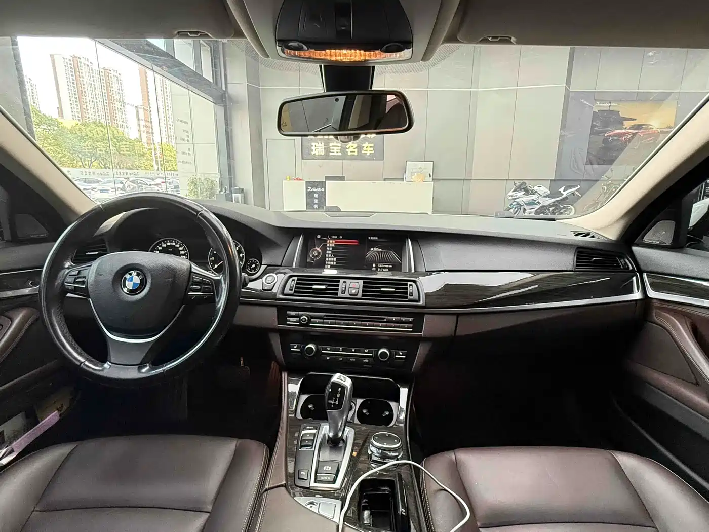 BMW 5 Series 2014 525Li Luxury Design Package фото 10