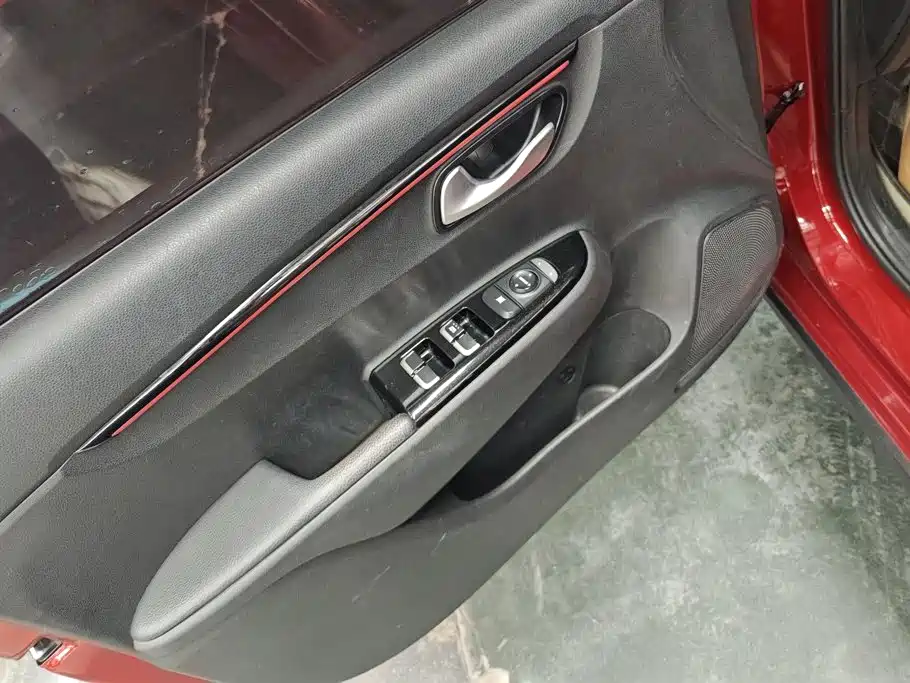 Kia KX CROSS 2019 2019 1.6L Automatic Smart Sunroof Edition China VI