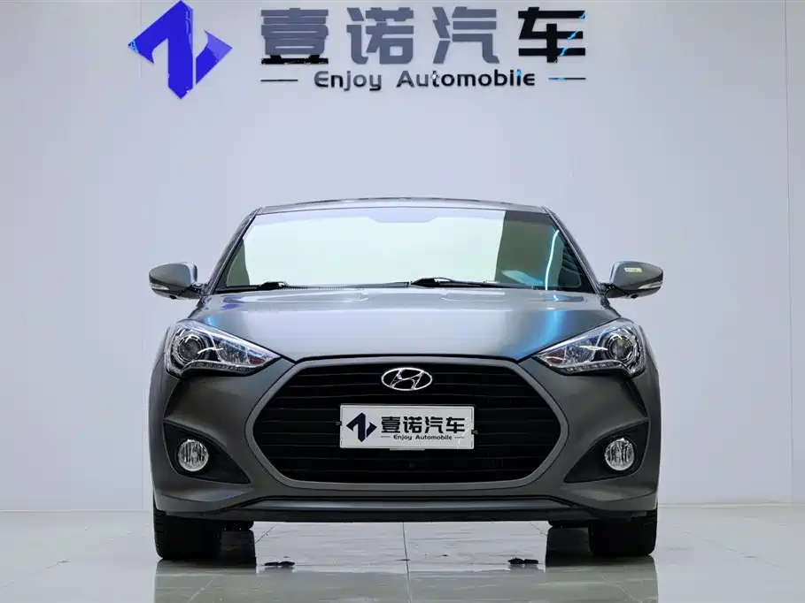 Hyundai Veloster 2015 1.6T Automatic Luxury Edition фото 2