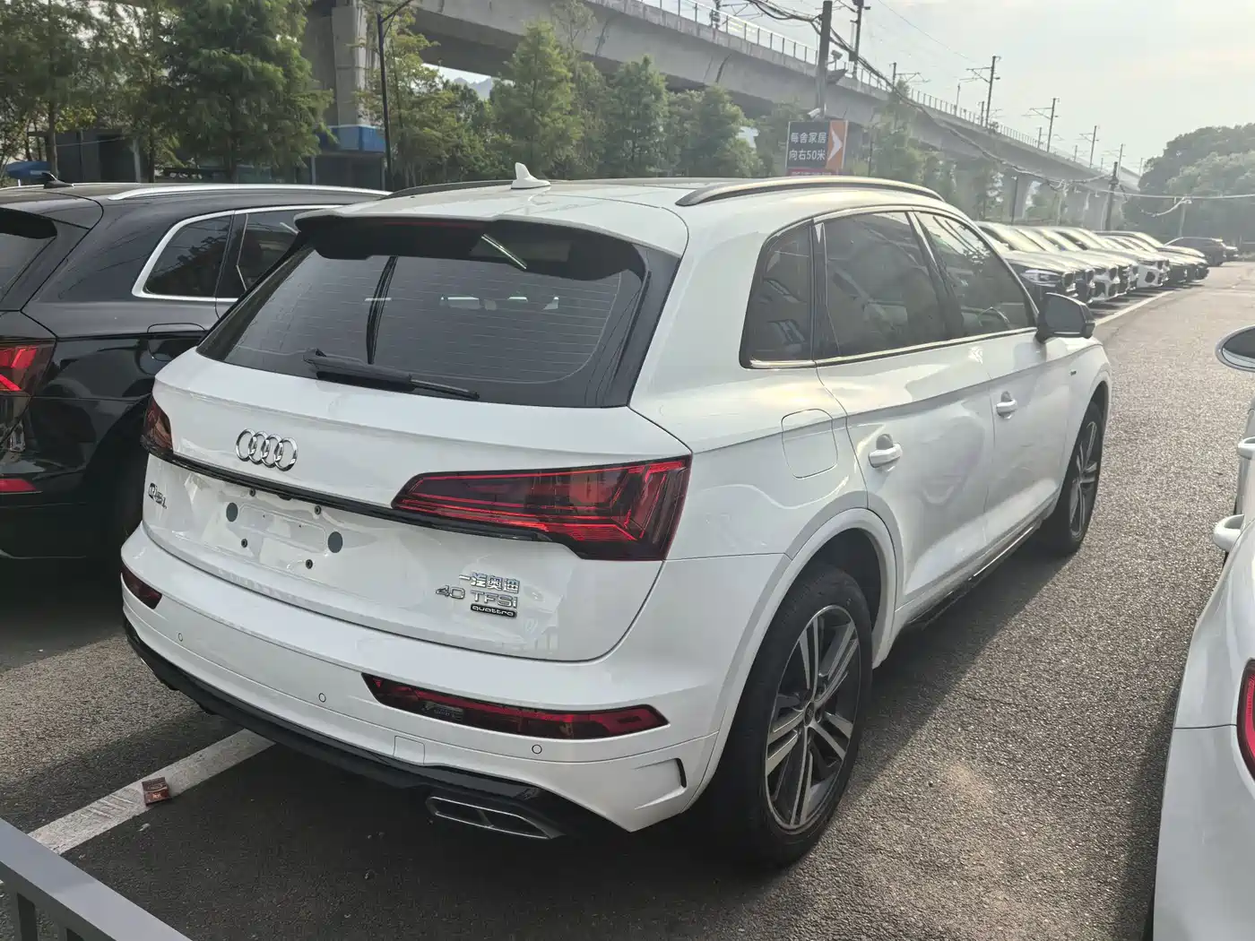 Фото 8 - Audi Q5L