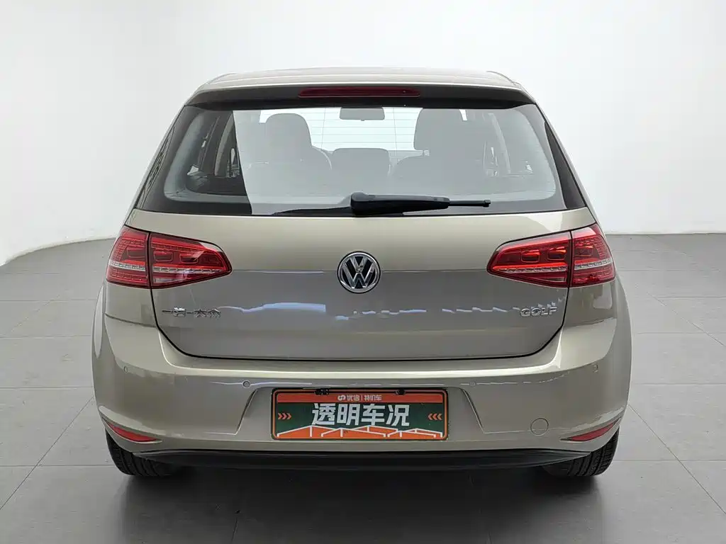 Фото 4 - Volkswagen Golf