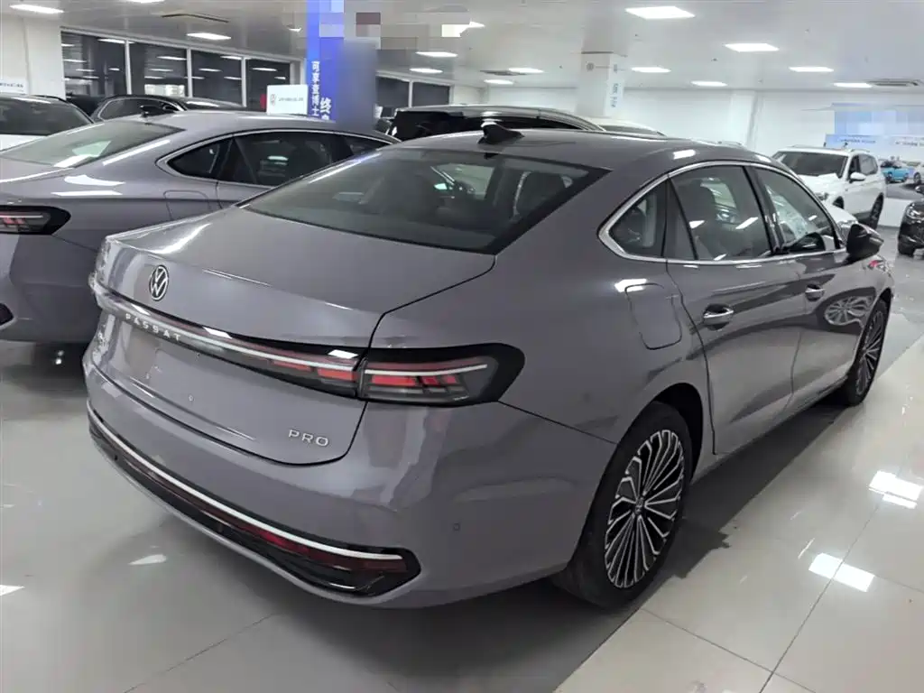 Volkswagen Passat 2025 Pro 380TSI Dragon Prestige Edition фото 7