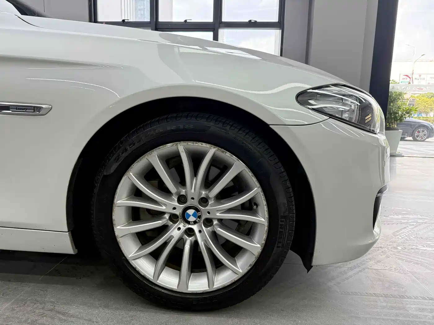 BMW 5 Series 2014 525Li Luxury Design Package фото 5