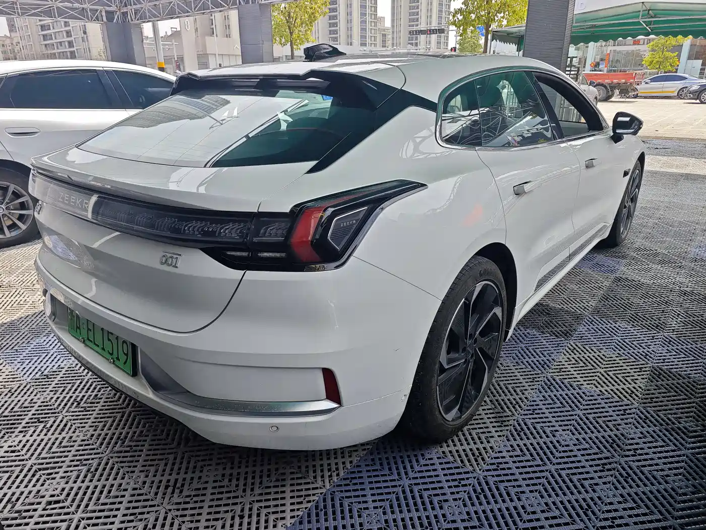 ZEEKR EXTREME KRYPTON 001