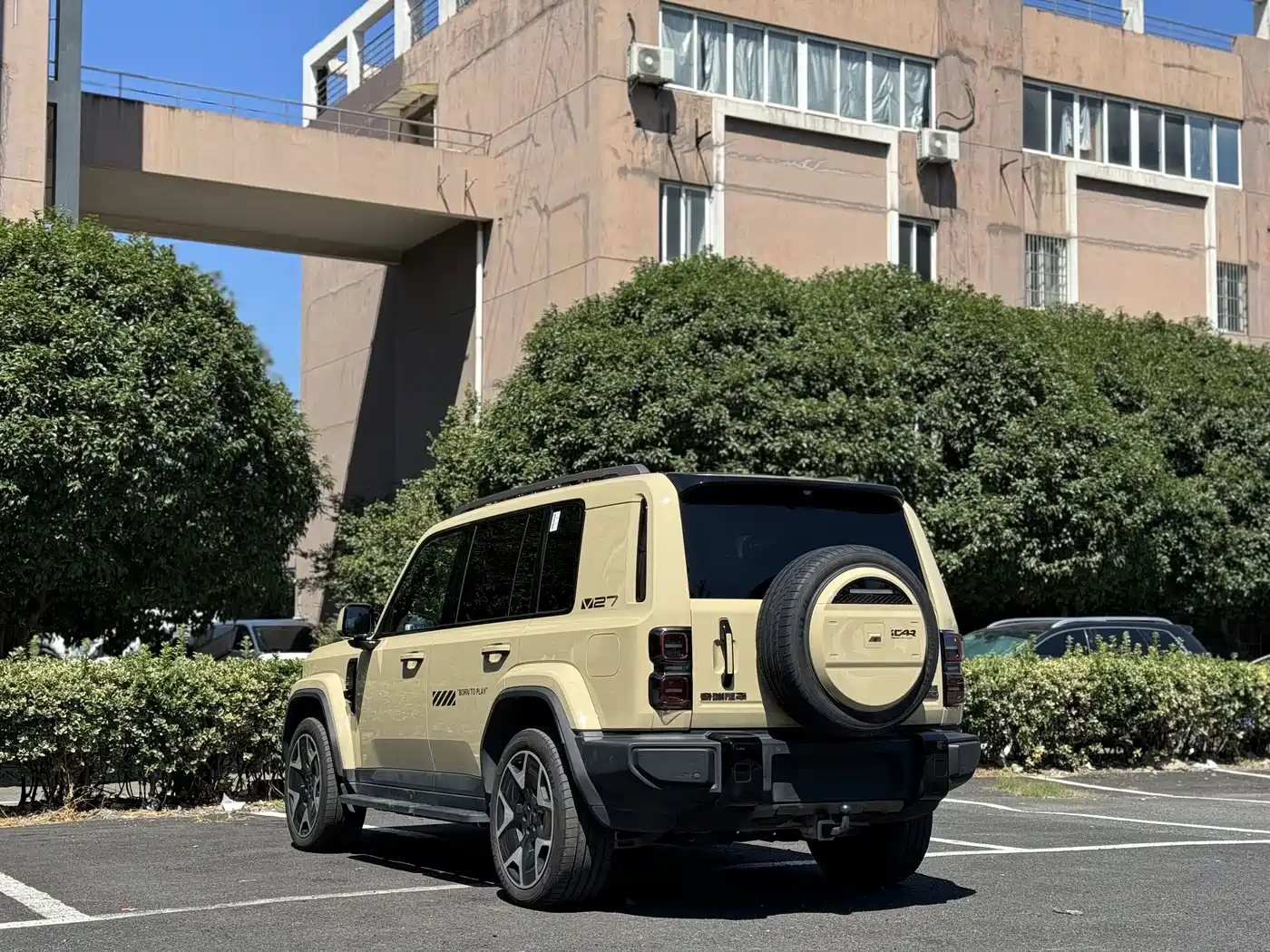 iCAR V27 2026 2026 200KM AWD Falcon 500