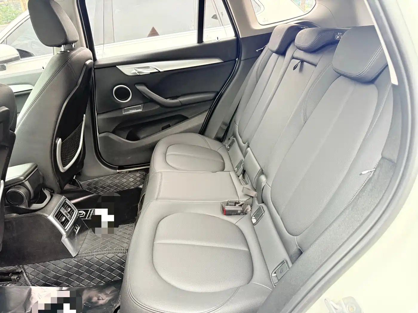 BMW X1 2019 sDrive20Li Leading Model фото 6