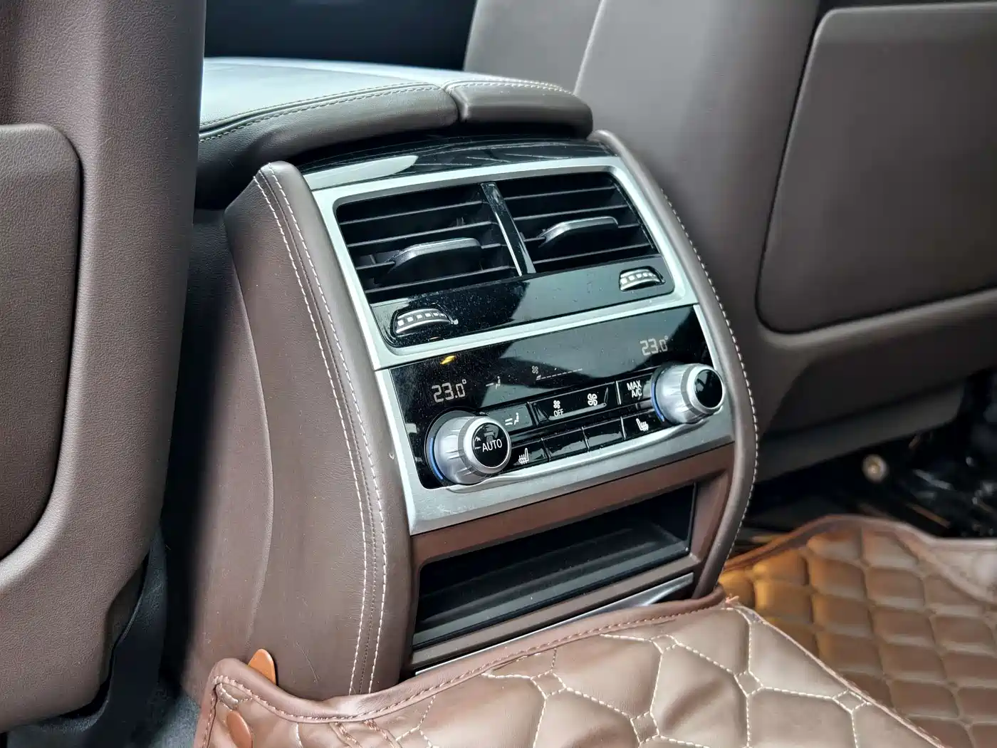 BMW 7 Series 2021 Model 730Li M Sport Package фото 18