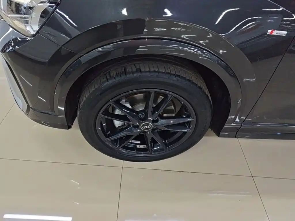 Audi Q2L 2024 2023 35TFSI Progressive Dynamic