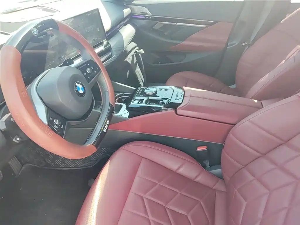 BMW 5 Series 2024 525Li Luxury Package фото 15