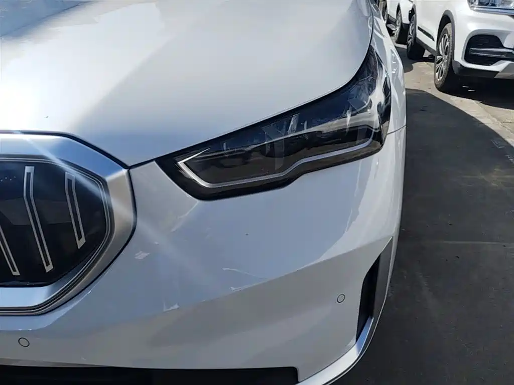 BMW 5 Series 2024 525Li Luxury Package фото 24
