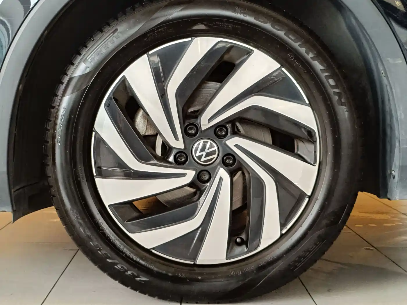 Фото 5 - Volkswagen Tiguan L