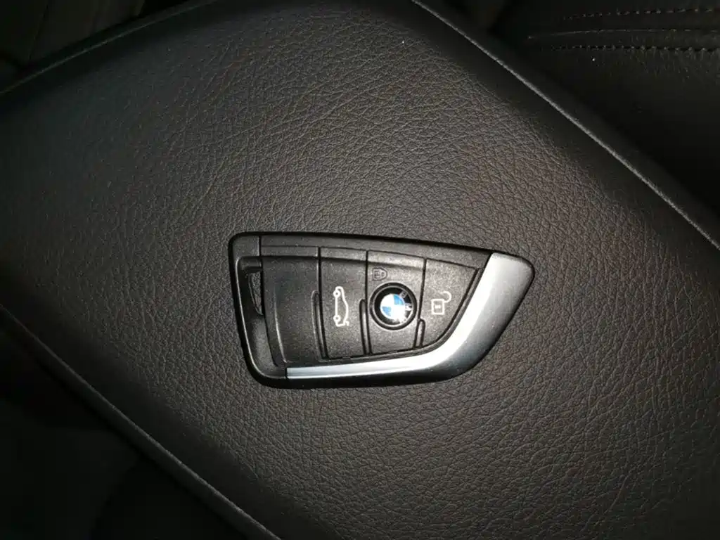 BMW X1 2016 sDrive18Li Premium Model фото 15