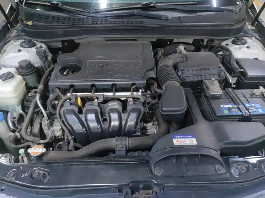 Photo 10 - Hyundai Sonata