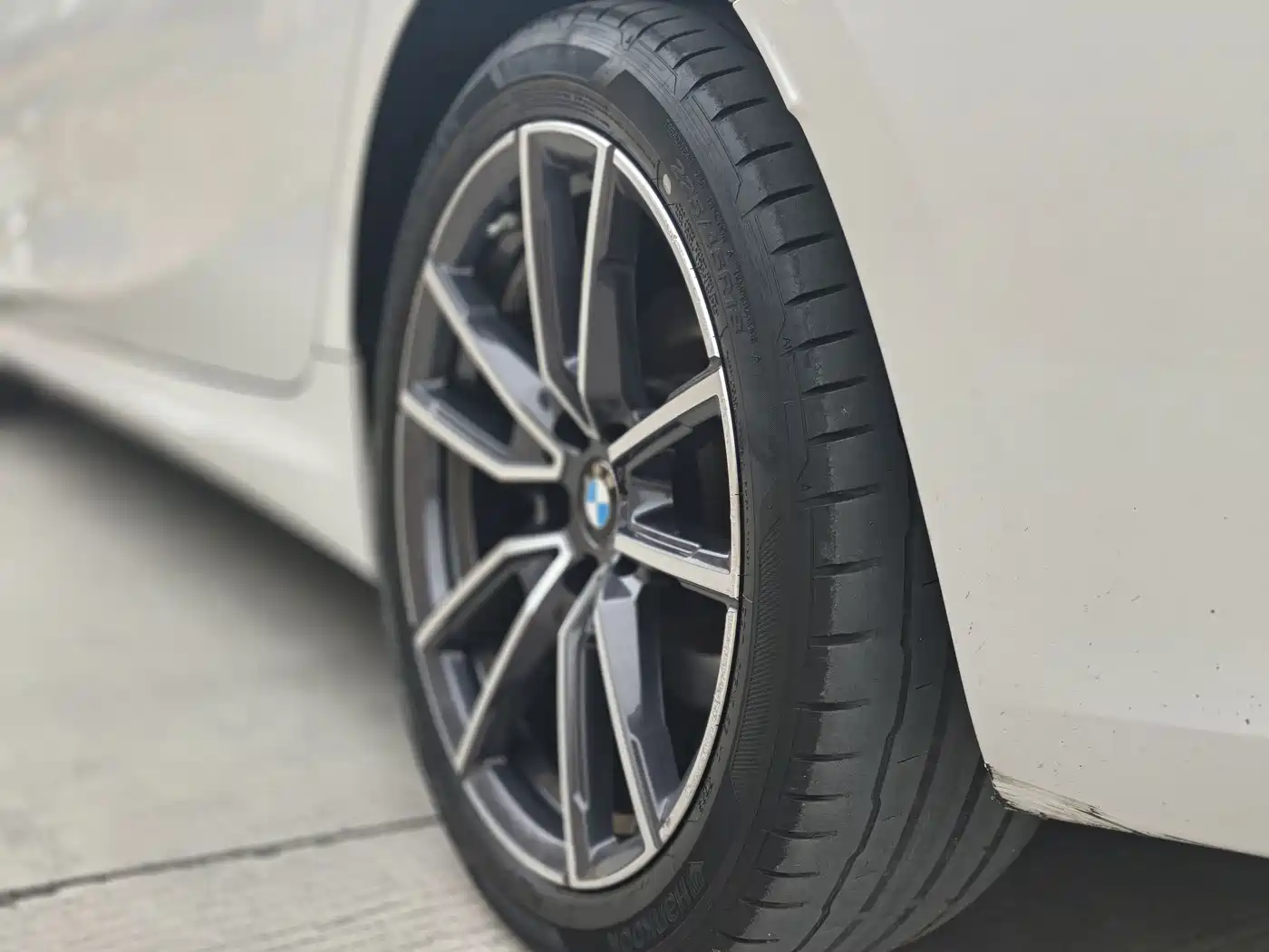 BMW 3 Series 2023 320Li M Sport Package фото 4