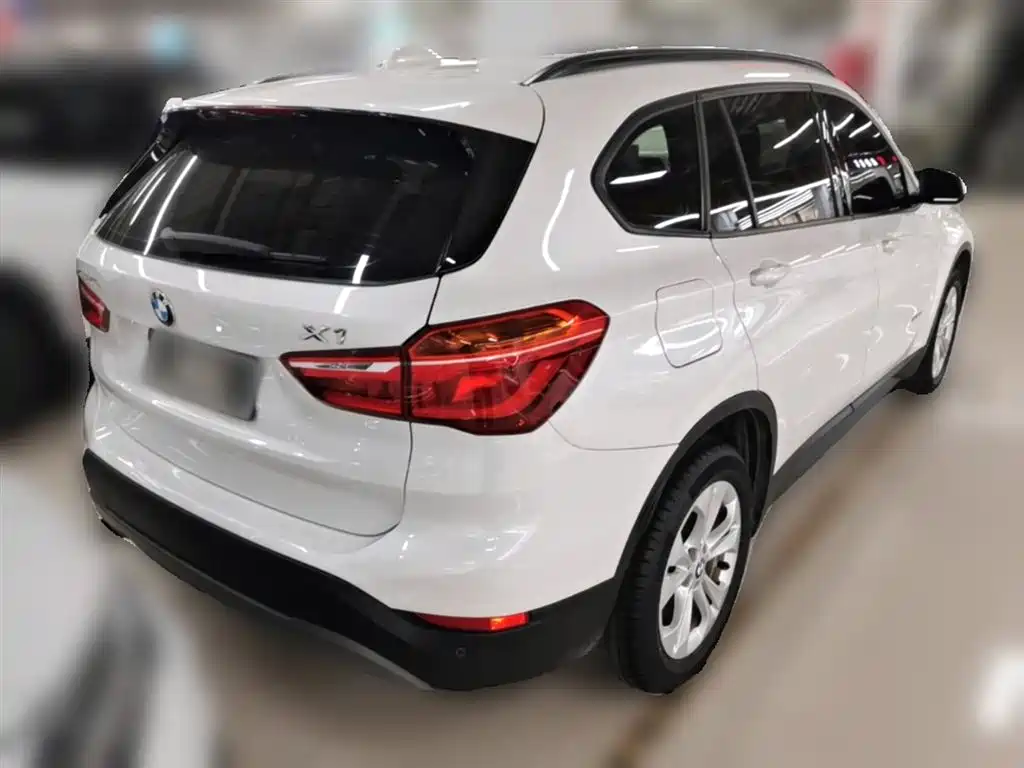 BMW X1 2016 sDrive18Li Premium Model фото 10