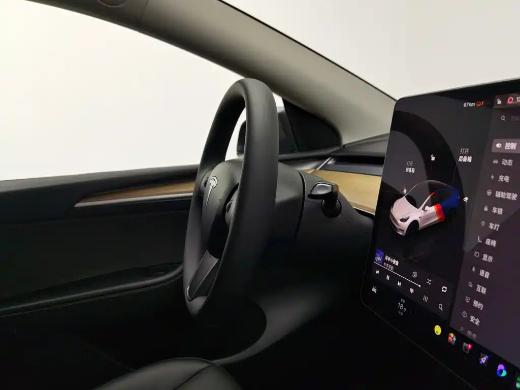 Фото 22 - Tesla Model Y