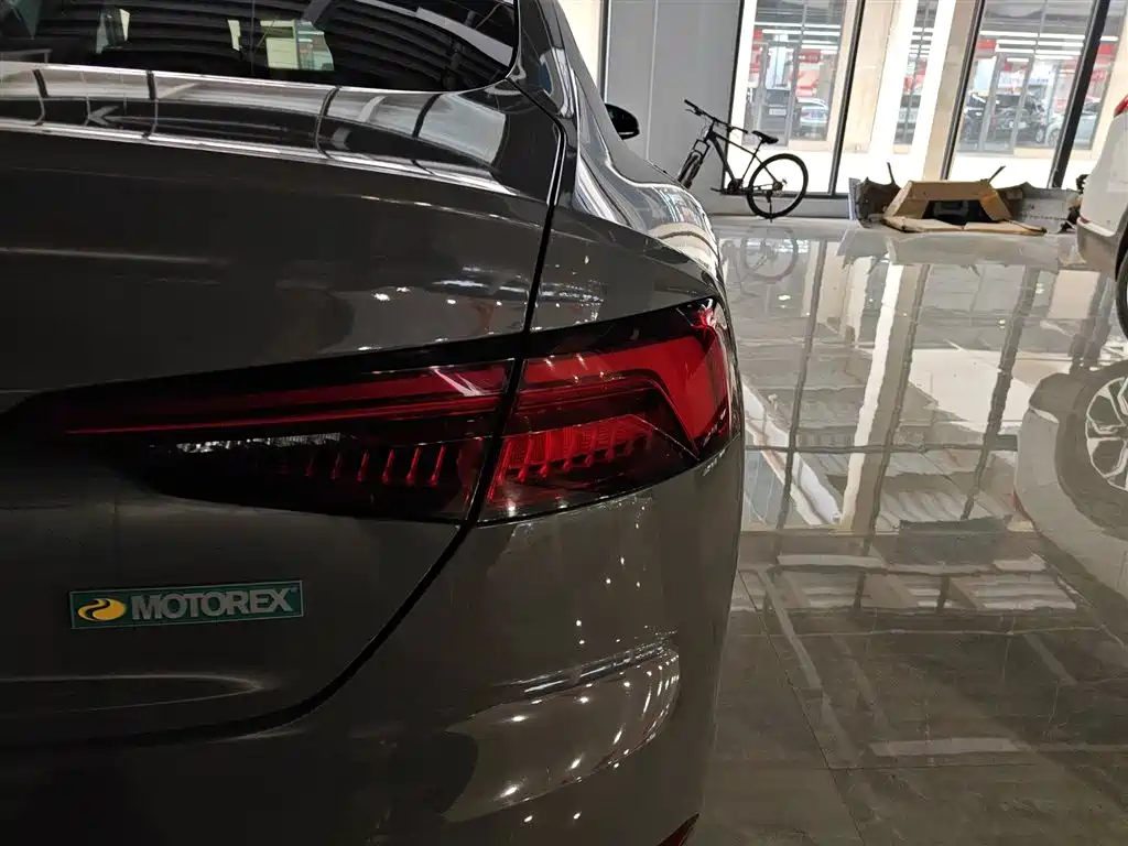 Audi A5 (Import) 2019 Sportback 40 TFSI Fashion фото 8