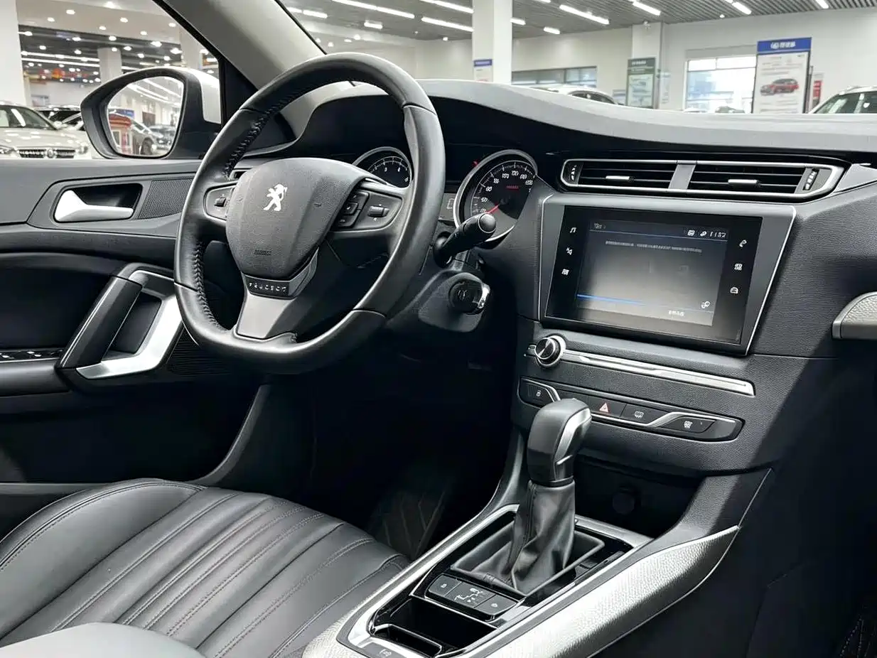 Peugeot 408 2019 360THP Auto Luxury Edition China VI фото 5