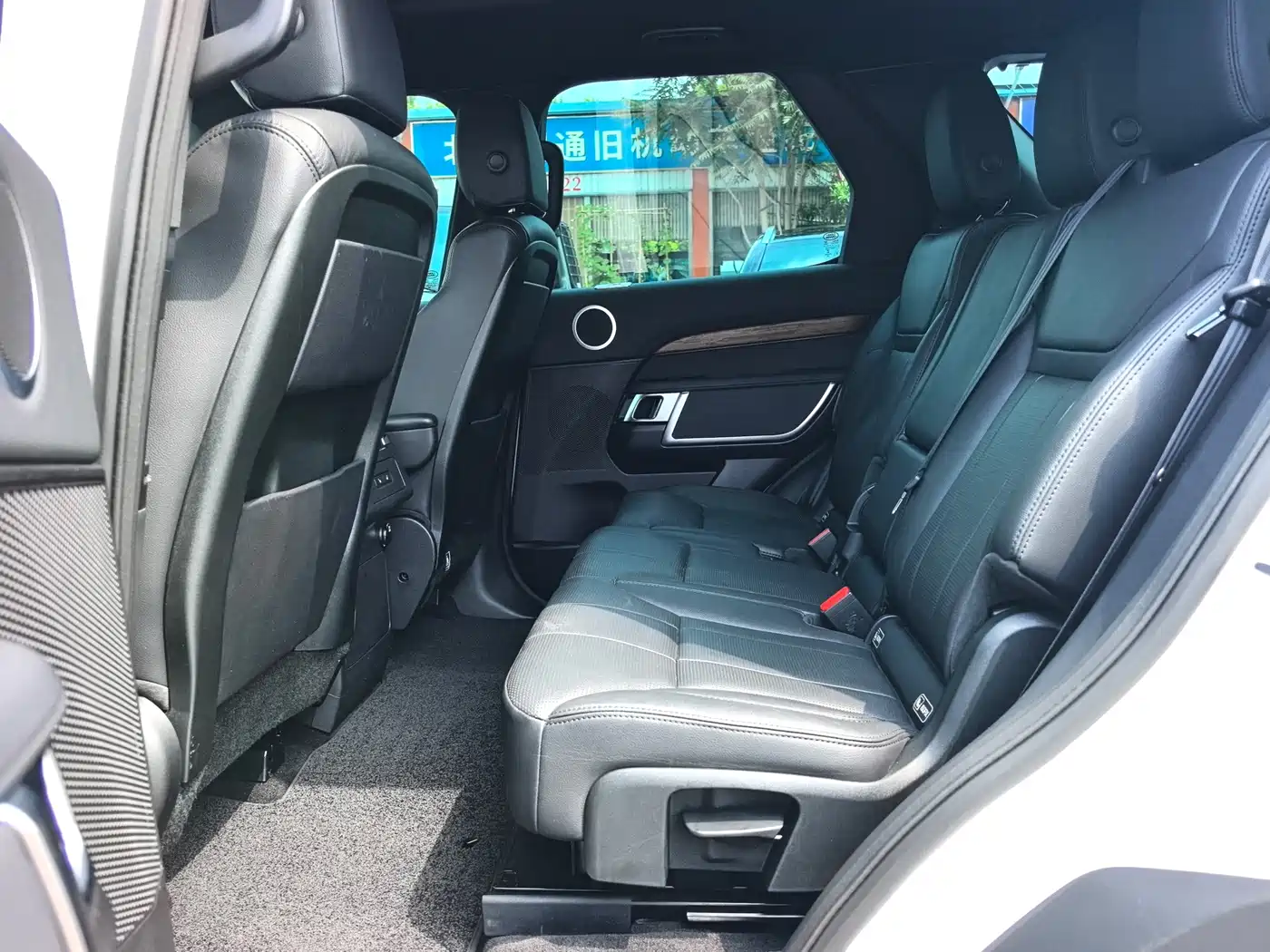 Фото 20 - Land Rover Discovery