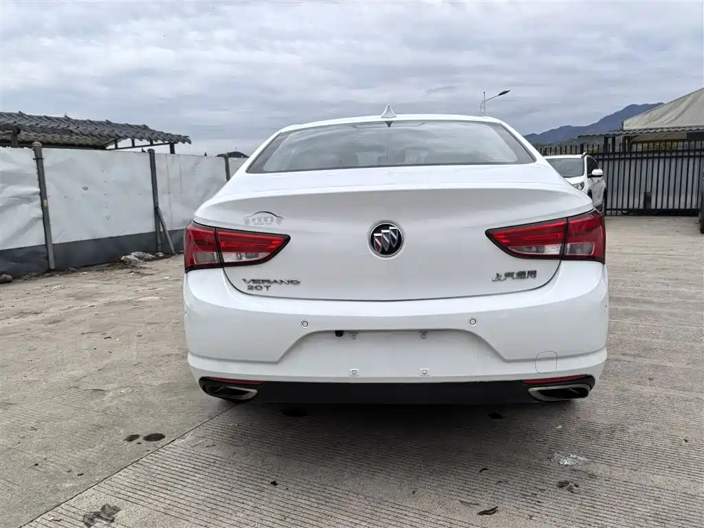 Buick Verano 2018 Sedan 20T Dual Clutch Leading фото 13