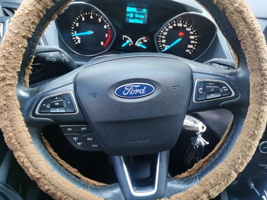 Фото 15 - Ford Kuga