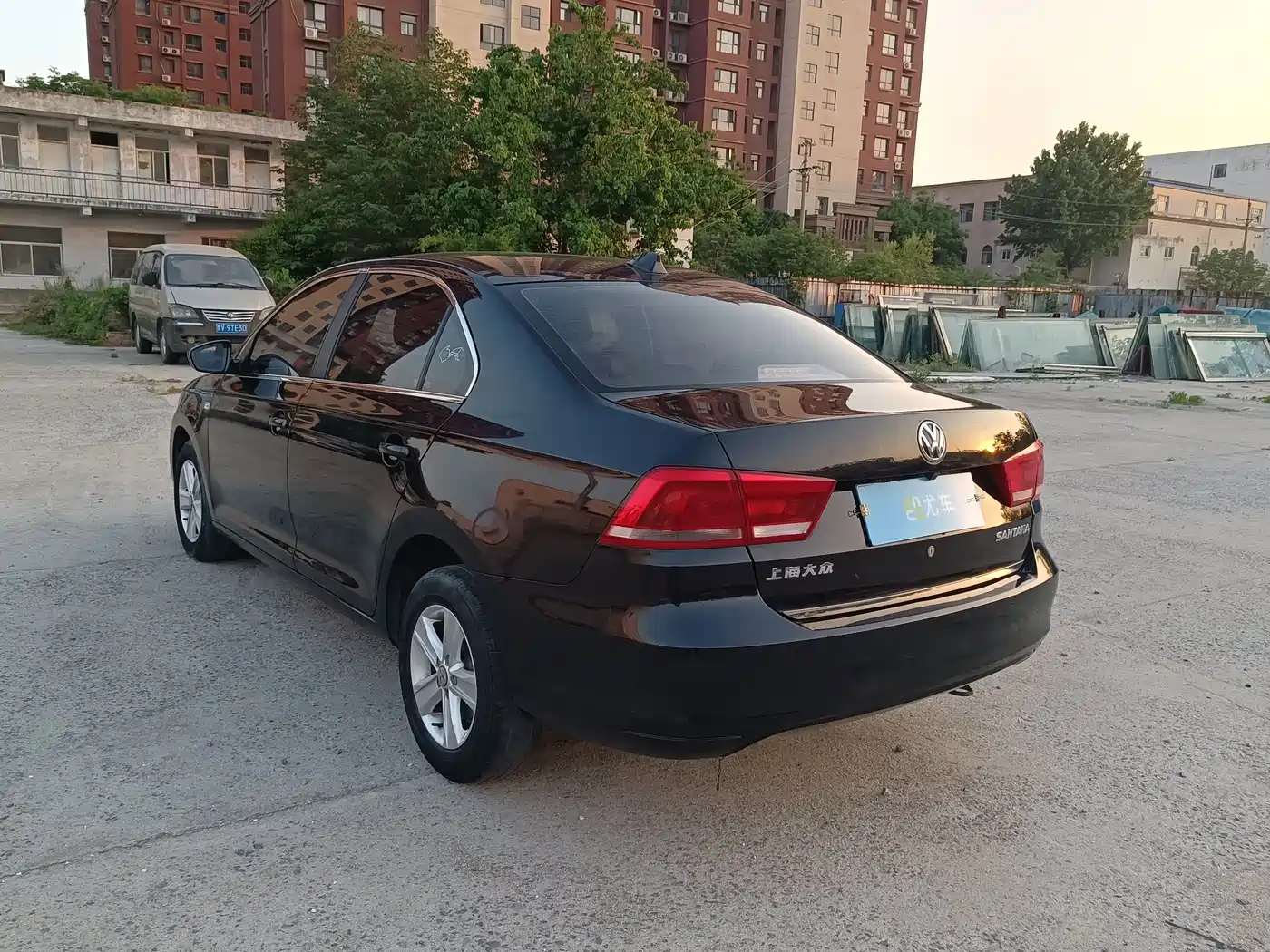 Volkswagen Santana 2013 1.4L Manual Trend Edition фото 16