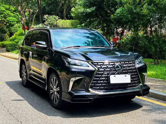 Lexus LX 2019 570 Prestige Luxury Edition — фото 3