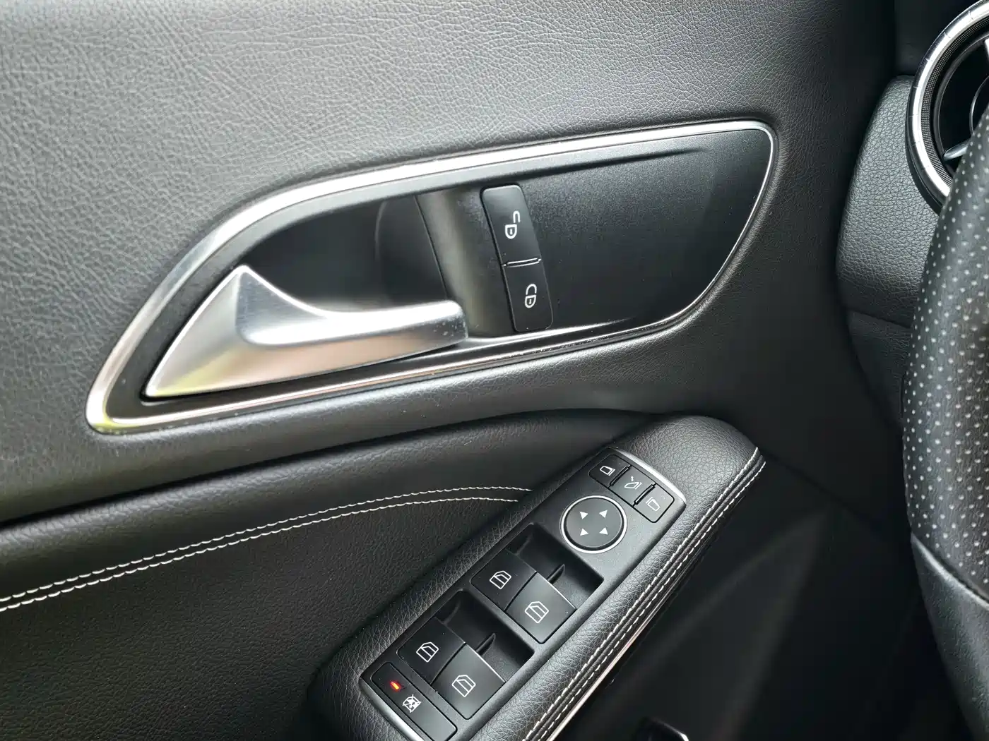 Mercedes-Benz CLA (Import) 2018 CLA 200 Dynamic Edition фото 27