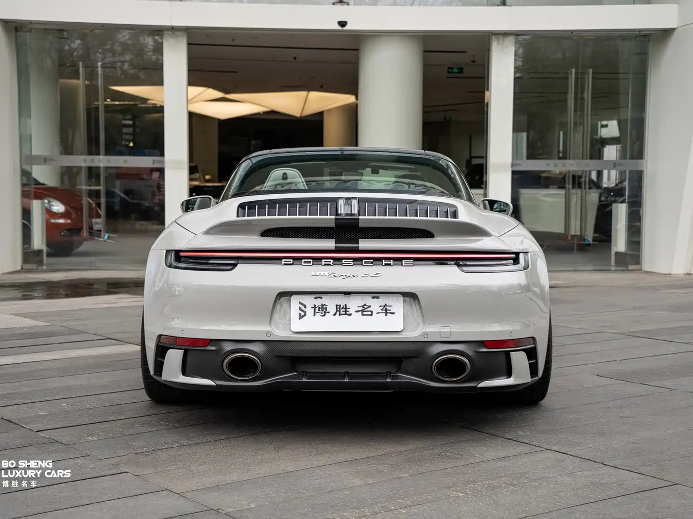 PORSCHE 911