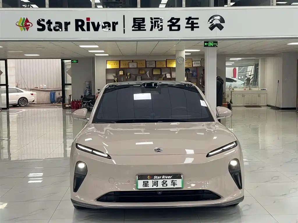 NIO NIO ET5