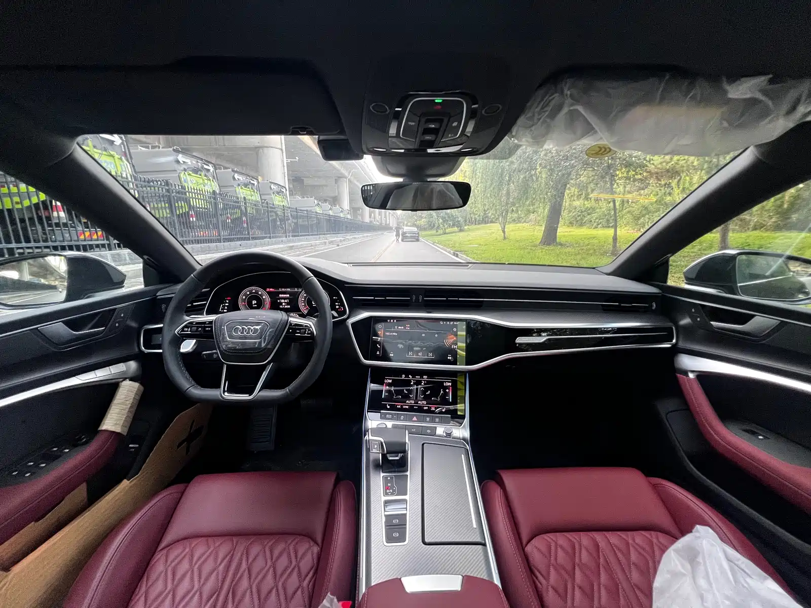 Фото 8 - Audi A7L