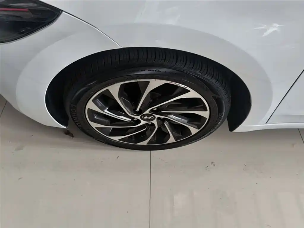 Hyundai Elantra 2019 1.5L CVT Smart Elite фото 23