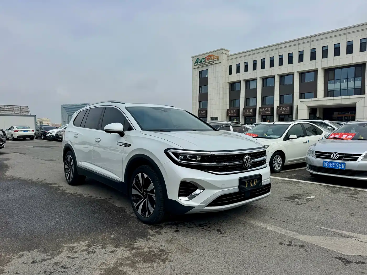 VOLKSWAGEN LANJING