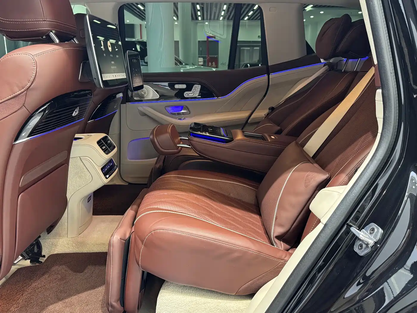 Mercedes-Benz Maybach GLS 2024 GLS 480 4MATIC фото 21