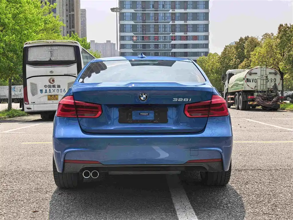 BMW 3 Series 2016 328i M Sport фото 12