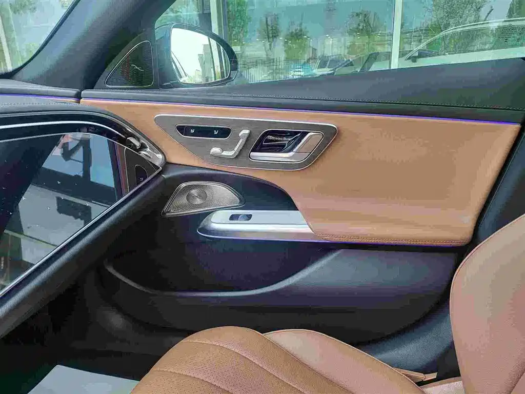 Mercedes-Benz E-Class 2024 Model E 300 L Luxury фото 12