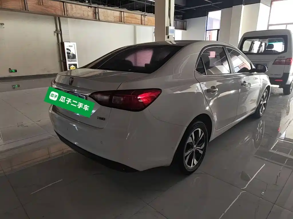 Roewe 360 2017 2017 1.5L Manual Luxury Edition