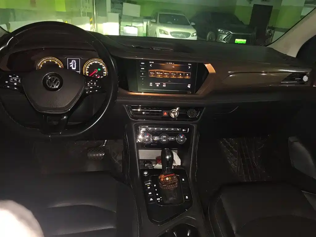 Volkswagen Tharu 2020 280TSI 2WD Luxury Edition China VI фото 13