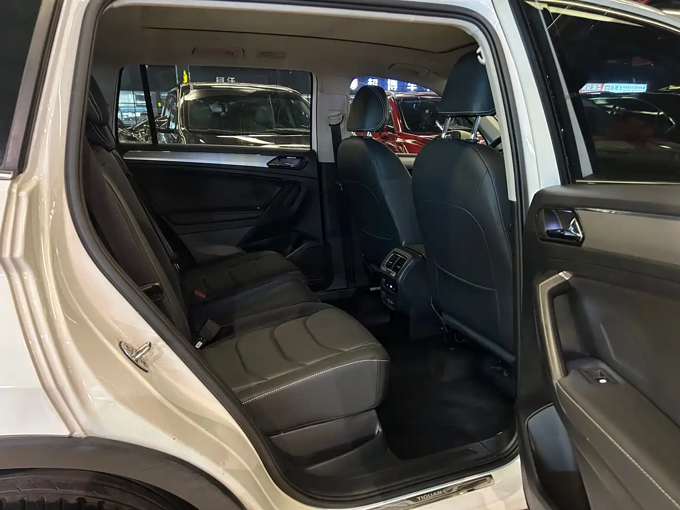 Volkswagen Tiguan L 2019 330TSI Automatic 2WD Panorama Comfort Edition China VI фото 8