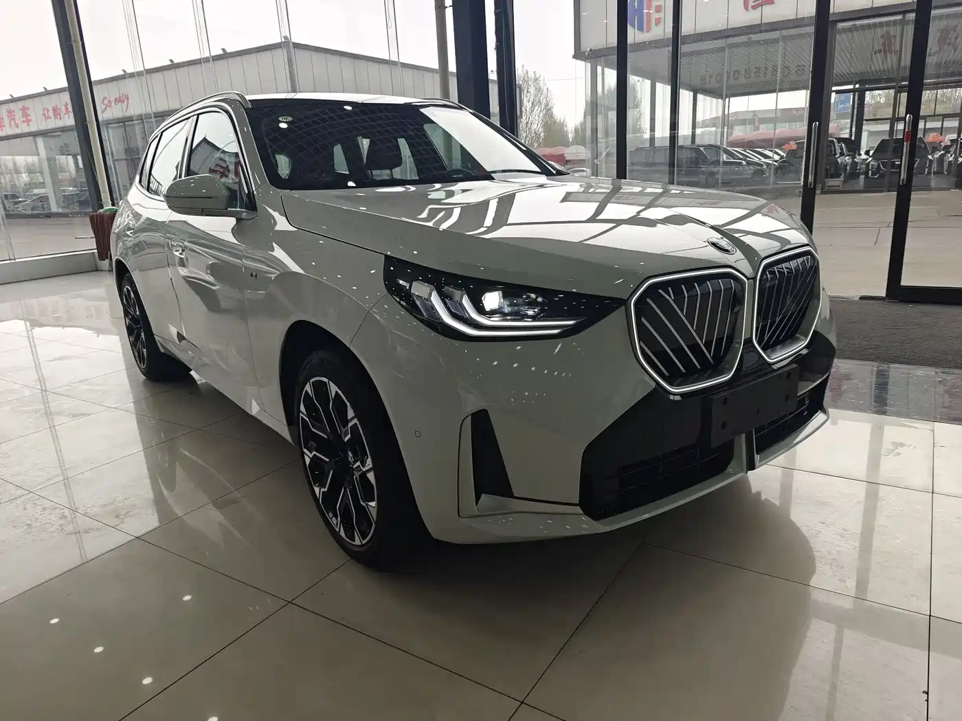 BMW X3 2025 xDrive30L Leading M Sport Package фото 3