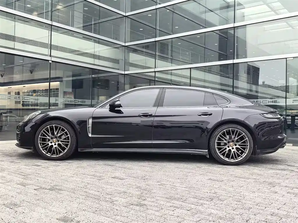 Porsche Panamera 2023 Facelift Panamera Executive Long Wheelbase Platinum Edition 2.9T фото 7