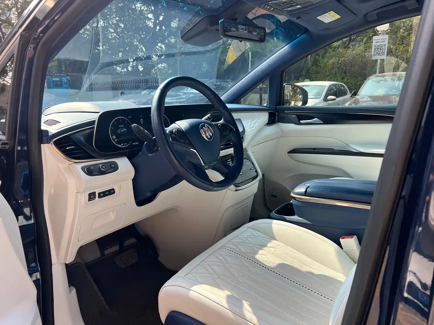 Buick GL8 2021 Avenir Aivia 4-Seater Prestige Edition фото 4