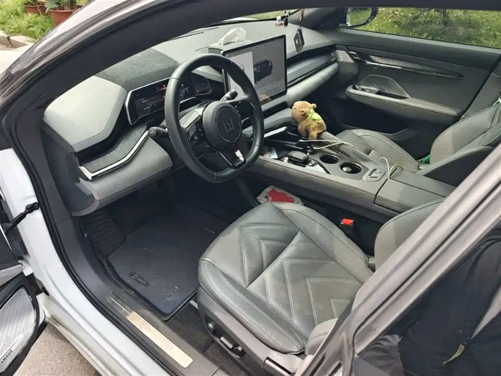 ZEEKR EXTREME KRYPTON 001