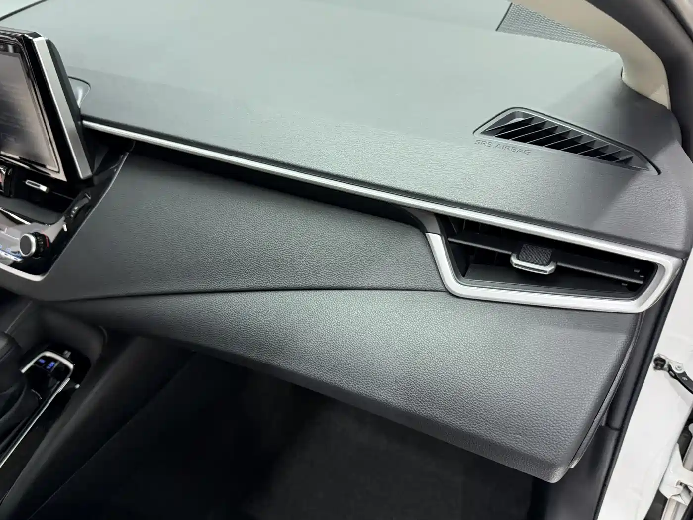 Toyota Corolla 2021 TNGA 1.5L CVT Elite Edition фото 20