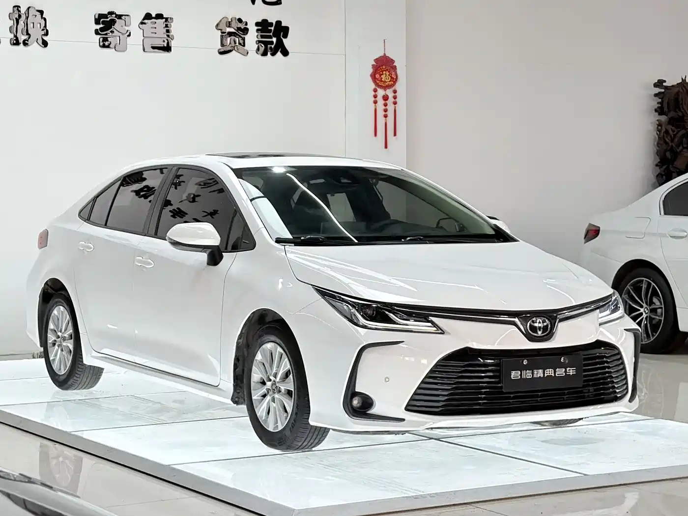 Toyota Corolla 2021 TNGA 1.5L CVT Elite Edition фото 3