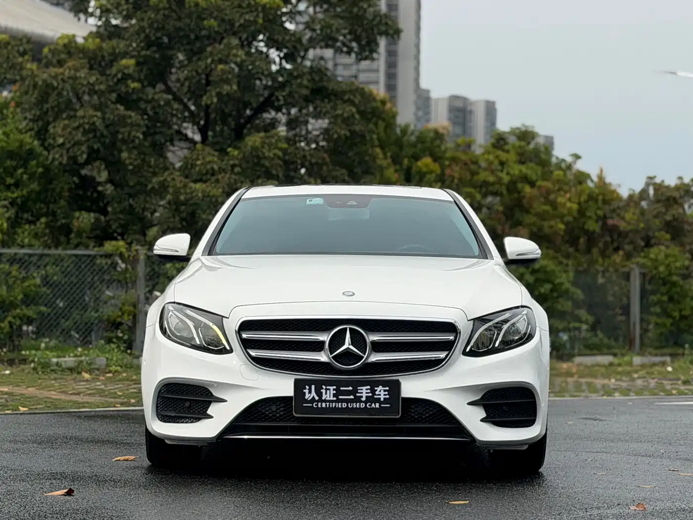 Mercedes-Benz E-Class 2016 E 200 L Sport Type фото 2