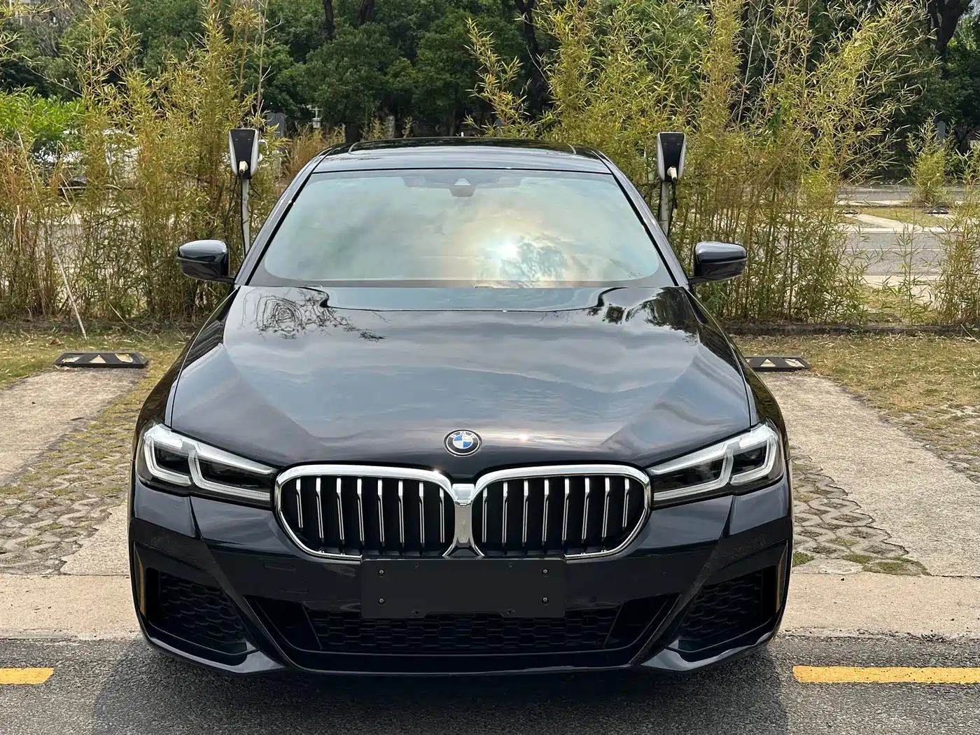 BMW 5 Series 2021 525Li M Sport Package фото 2