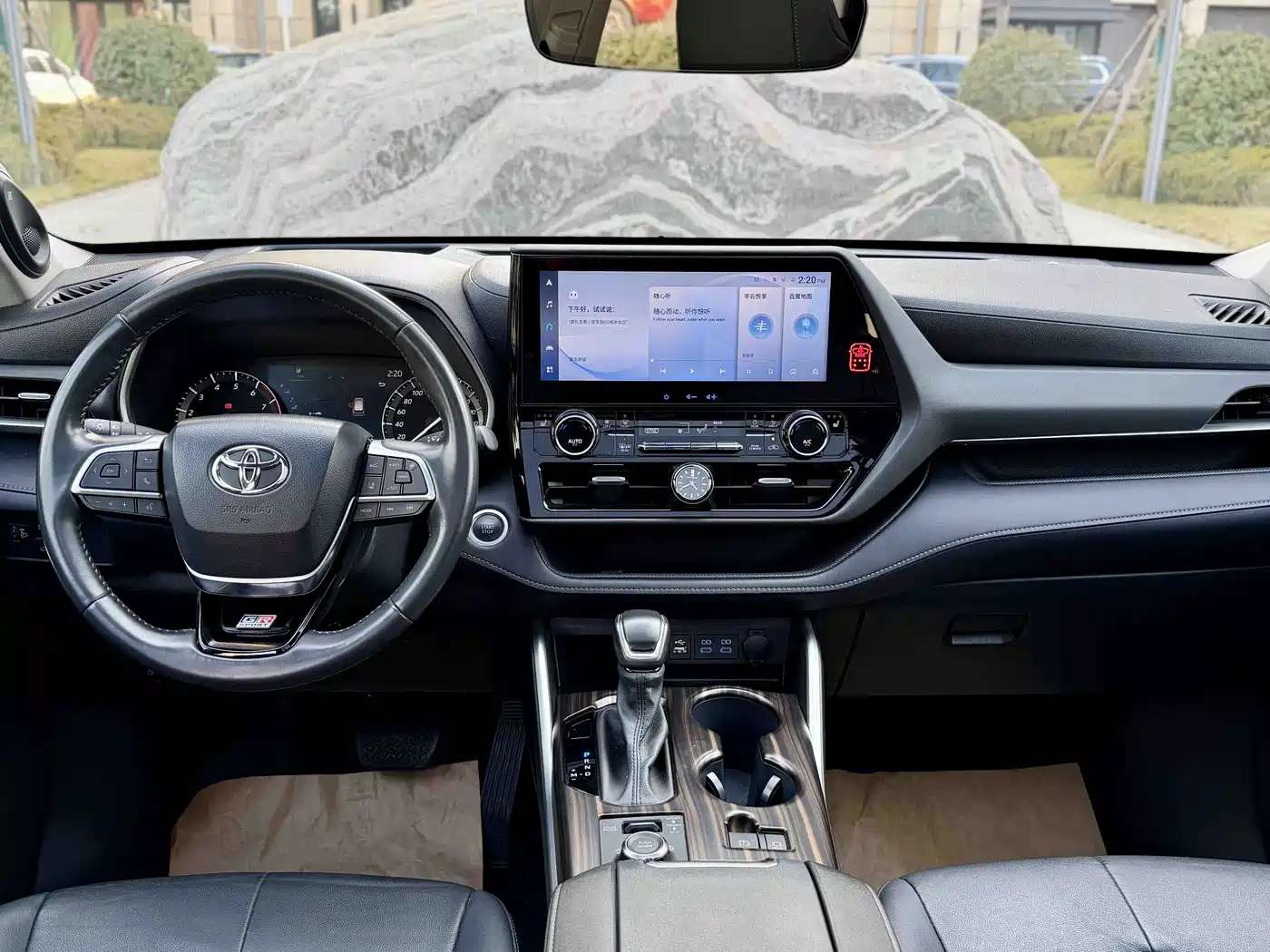 TOYOTA HIGHLANDER