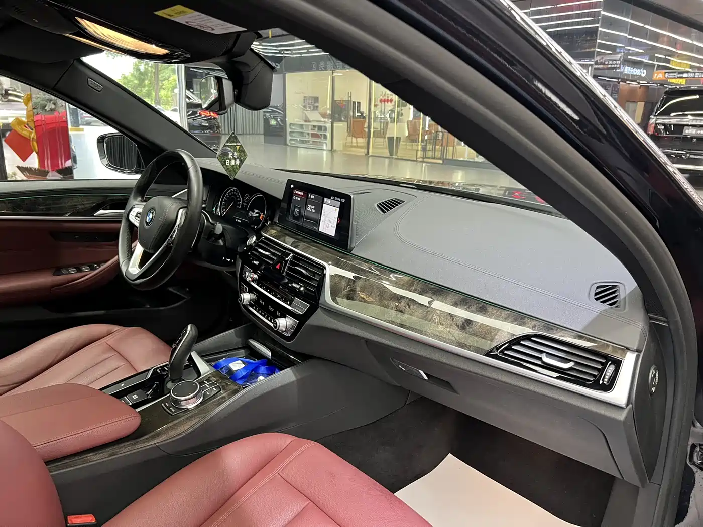 BMW 5 Series 2018 Facelift 530Li Leading M Sport Package фото 8